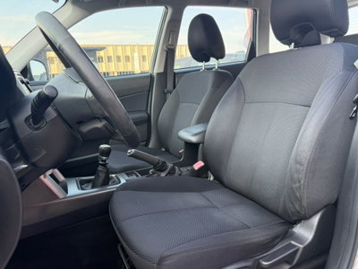 Subaru Outback 2.0D Trend (9)
