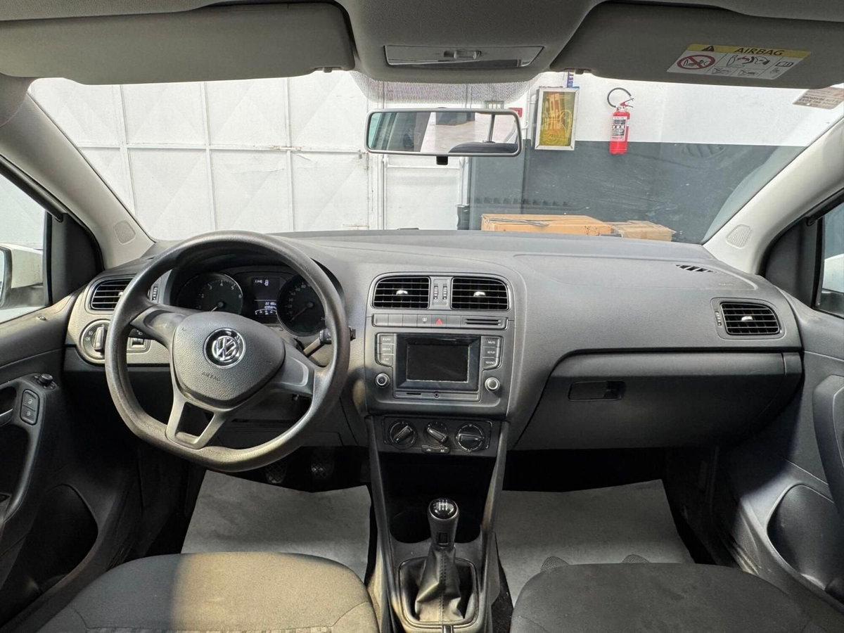 Volkswagen Polo 1.0 MPI 5p. Trendline (11)