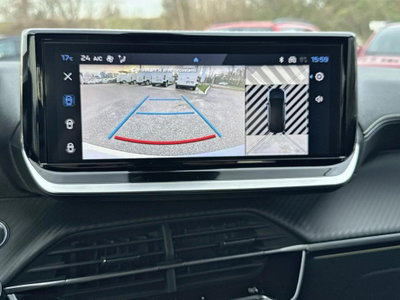 Peugeot 2008 motore elettrico 136 CV GT Pack (13)