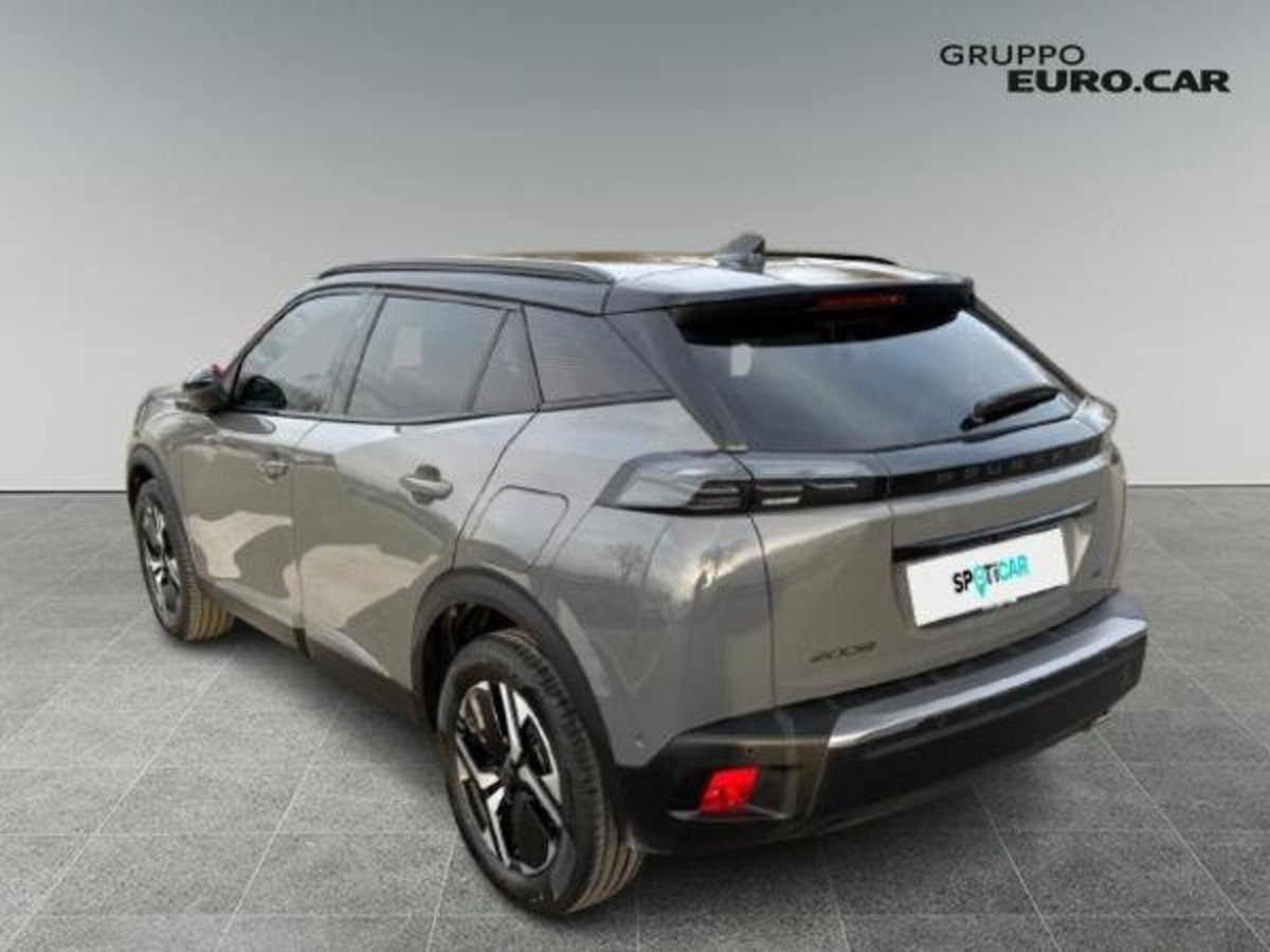 Peugeot 2008 motore elettrico 136 CV GT Pack (4)