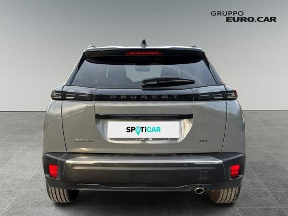 Peugeot 2008 motore elettrico 136 CV GT Pack (6)