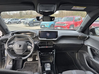 Peugeot 2008 motore elettrico 136 CV GT Pack (8)