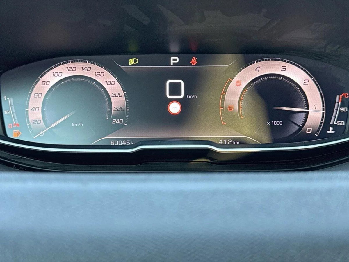 Peugeot 3008 BlueHDi 130 S&S EAT8 GT Pack (18)