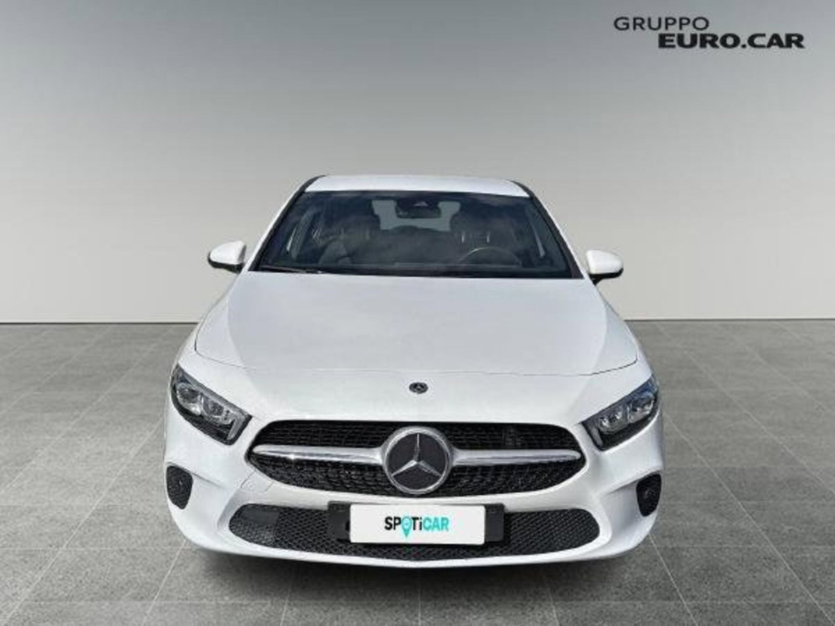 Mercedes-Benz Classe A Sedan 180 d 4p. Executive (2)
