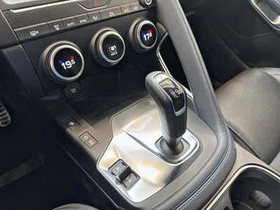 Jaguar E-Pace 2.0D 150 CV AWD (10)
