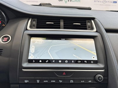 Jaguar E-Pace 2.0D 150 CV AWD (11)