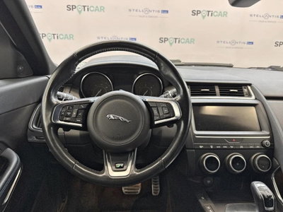 Jaguar E-Pace 2.0D 150 CV AWD (14)