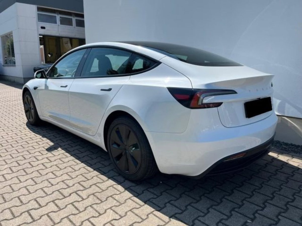Tesla Model 3 Model 3 Long Range Dual Motor AWD (3)