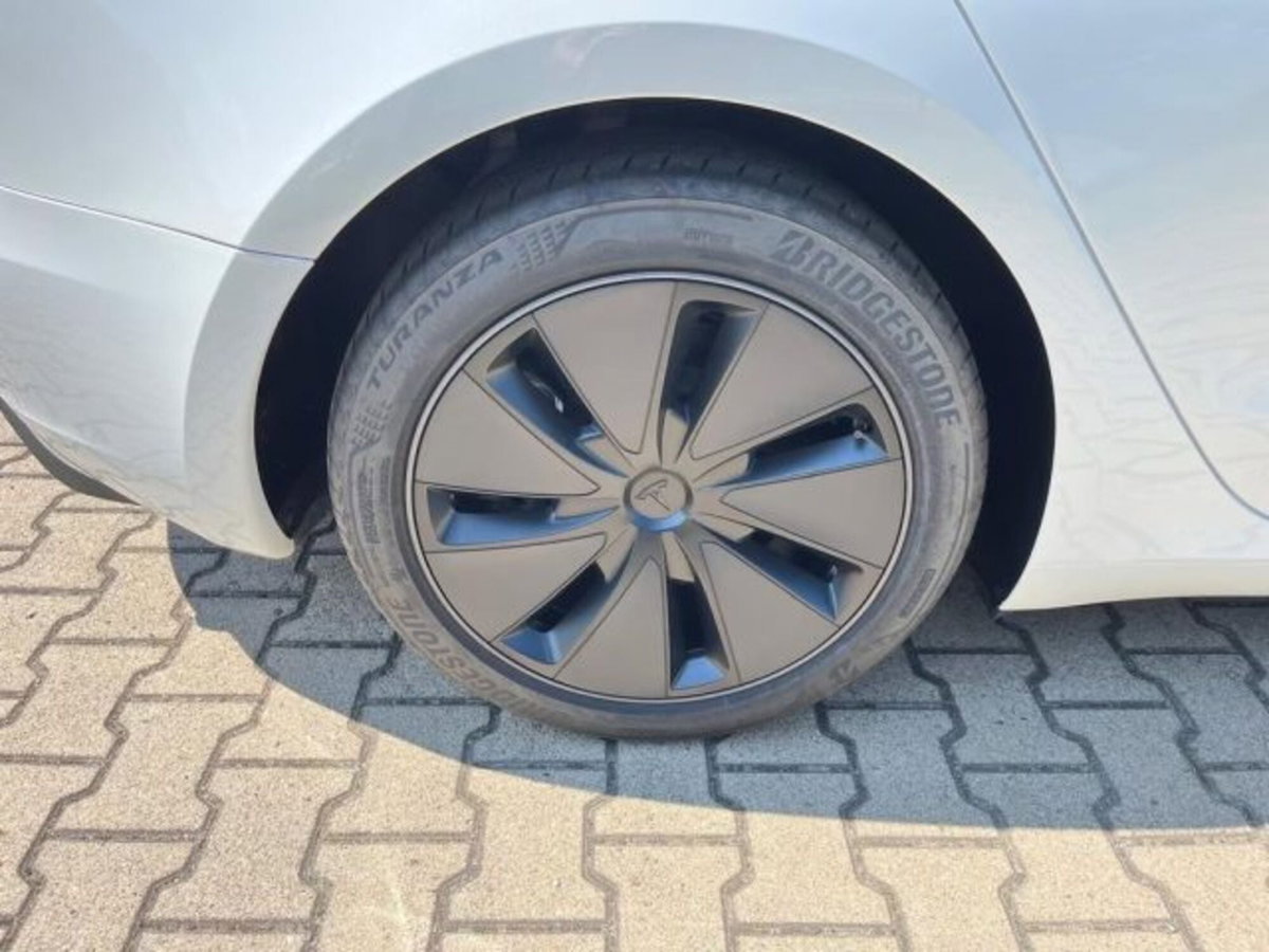 Tesla Model 3 Model 3 Long Range Dual Motor AWD (7)