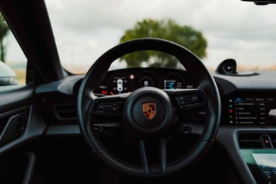 Porsche Taycan 4S (17)