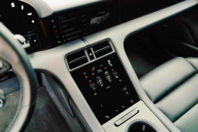 Porsche Taycan 4S (18)