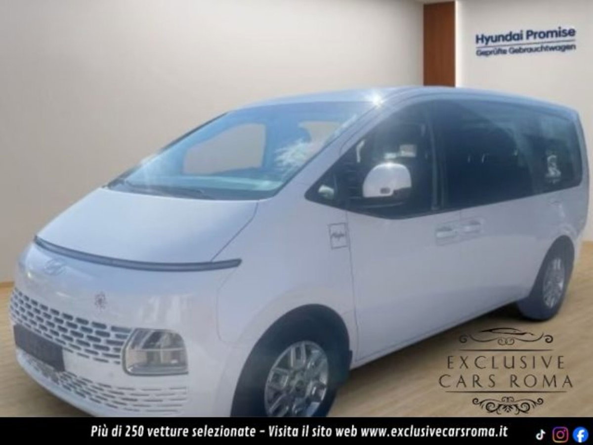 Hyundai Staria 1.6 hev 2wd auto