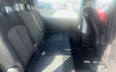 Hyundai Staria 1.6 hev 2wd auto (12)