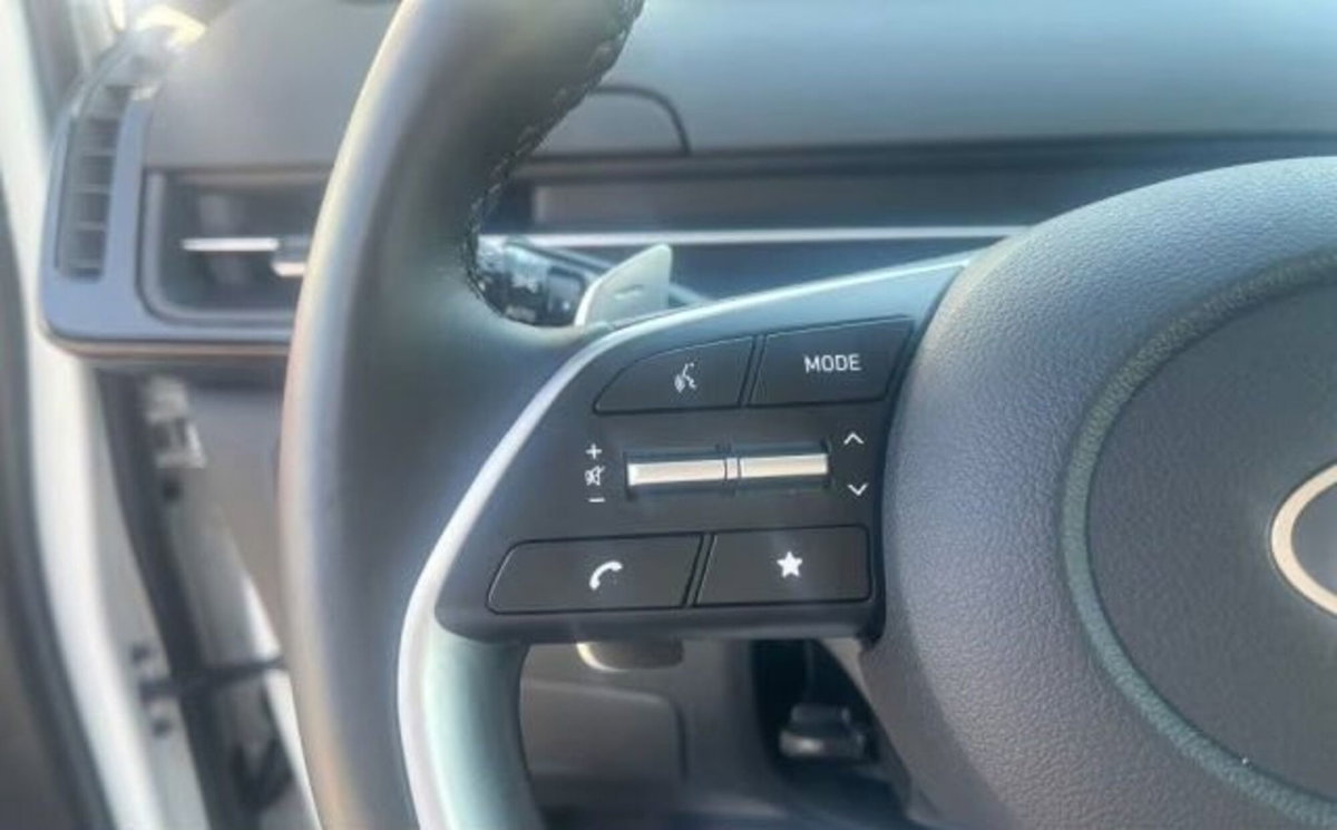 Hyundai Staria 1.6 hev 2wd auto (16)
