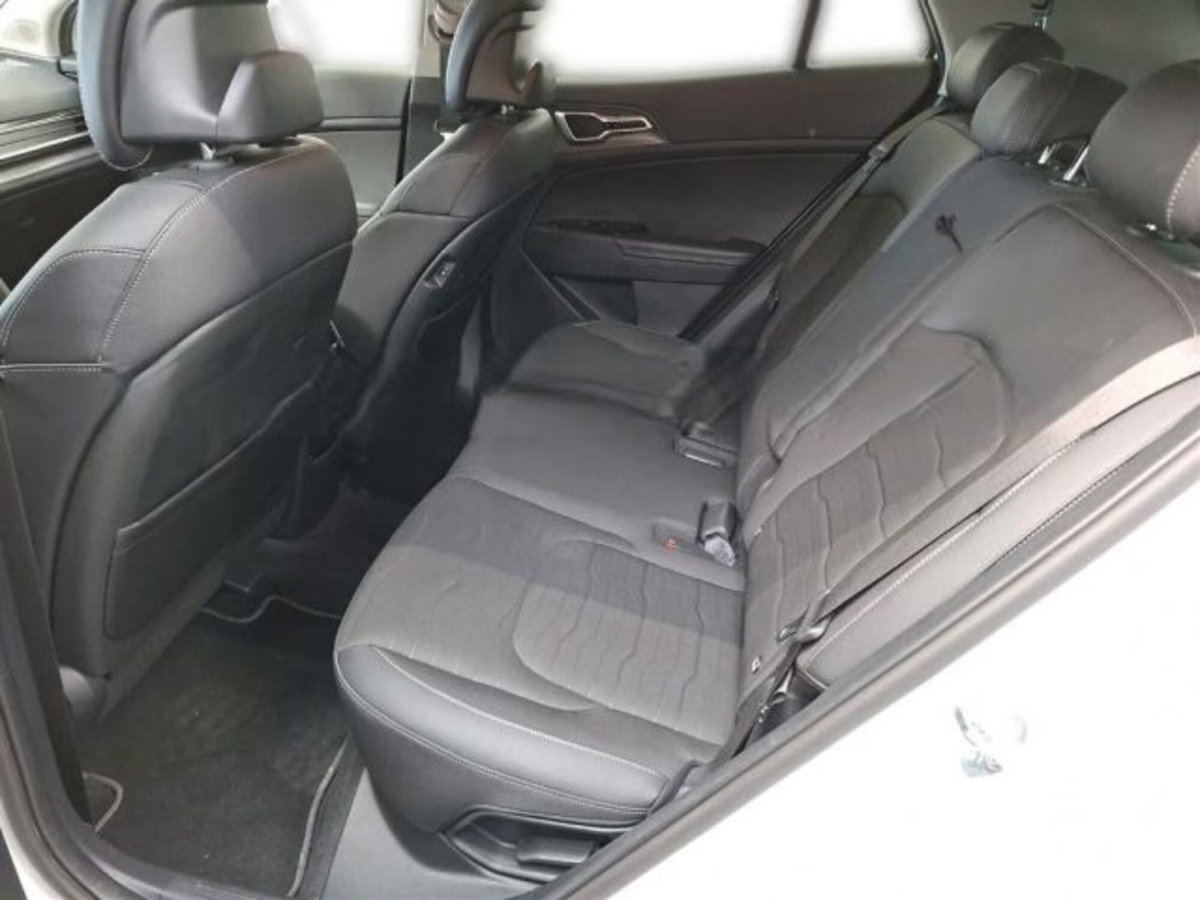 Kia Sportage 1.6 tgdi mhev Style 160cv mt (8)