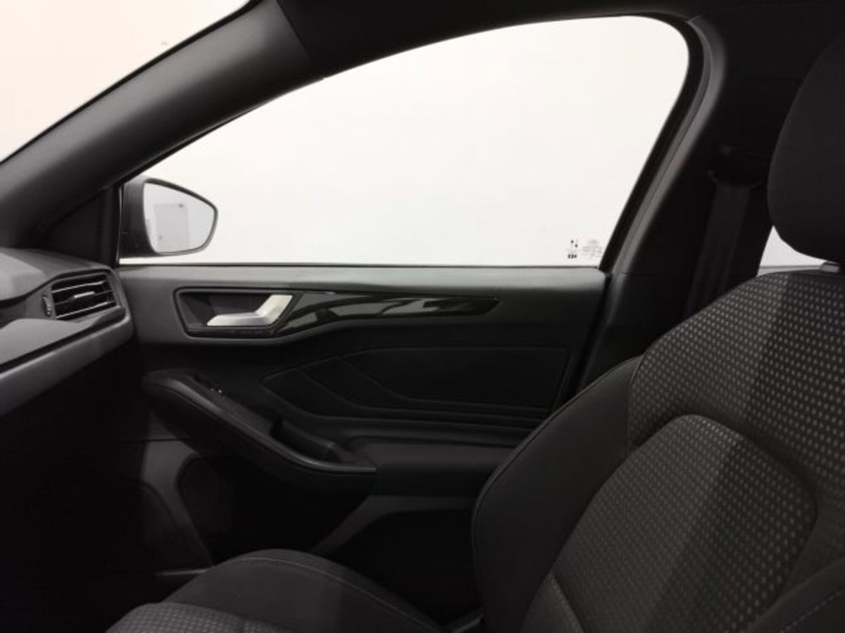 Ford Focus Station Wagon 1.0 EcoBoost Hybrid 125 CV Powershift SW ST-Line X (16)