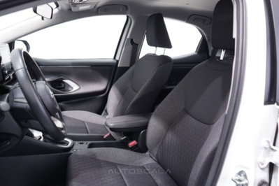 Toyota Yaris Cross 1.5 Hybrid 5p. E-CVT Premiere (11)