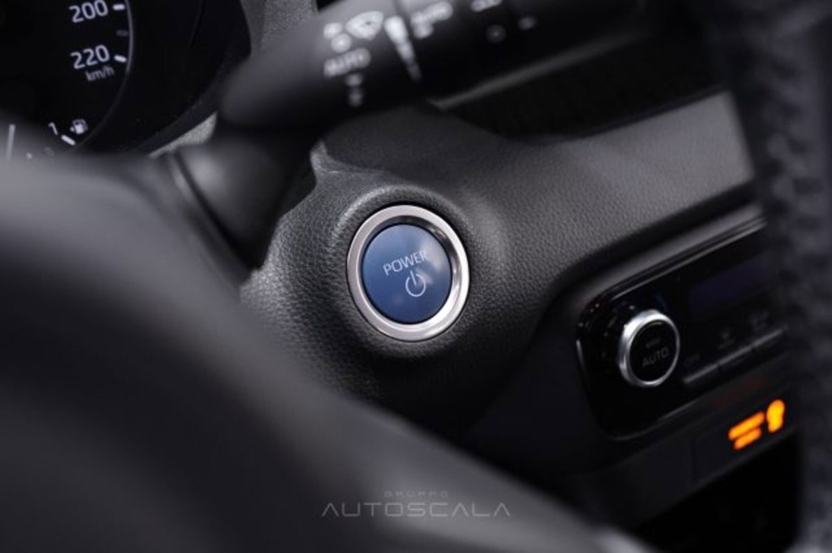 Toyota Yaris Cross 1.5 Hybrid 5p. E-CVT Premiere (16)