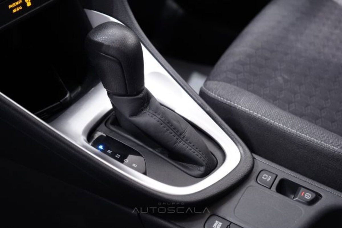 Toyota Yaris Cross 1.5 Hybrid 5p. E-CVT Premiere (18)
