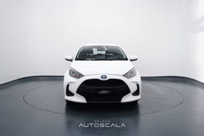 Toyota Yaris Cross 1.5 Hybrid 5p. E-CVT Premiere (2)