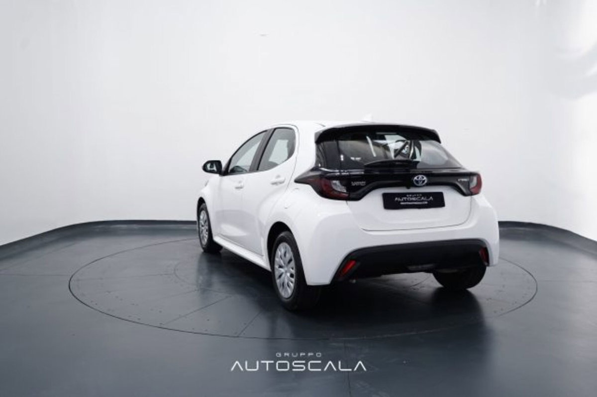 Toyota Yaris Cross 1.5 Hybrid 5p. E-CVT Premiere (4)