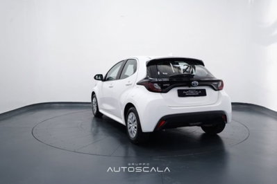 Toyota Yaris Cross 1.5 Hybrid 5p. E-CVT Premiere (4)