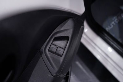 Peugeot 108 72 5 porte Active (9)