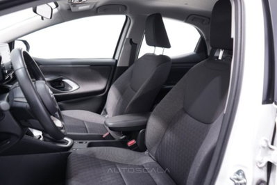 Toyota Yaris Cross 1.5 Hybrid 5p. E-CVT Premiere (11)