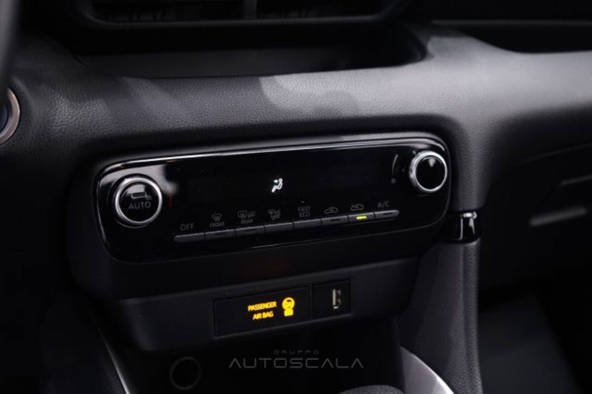 Toyota Yaris Cross 1.5 Hybrid 5p. E-CVT Premiere (15)