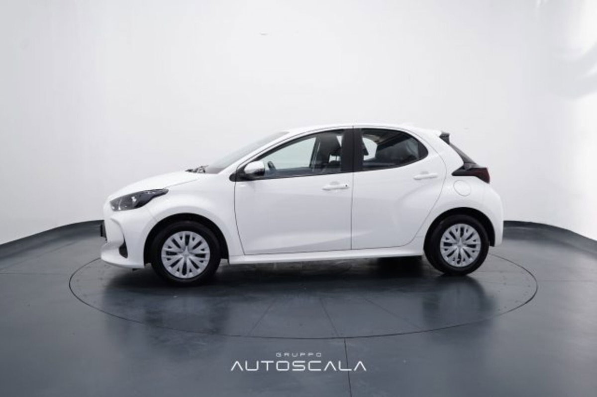 Toyota Yaris Cross 1.5 Hybrid 5p. E-CVT Premiere (3)