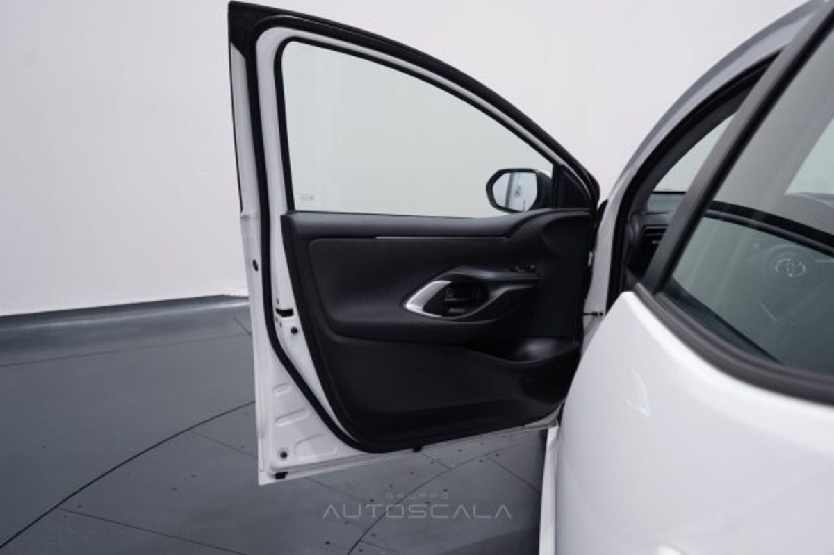 Toyota Yaris Cross 1.5 Hybrid 5p. E-CVT Premiere (9)