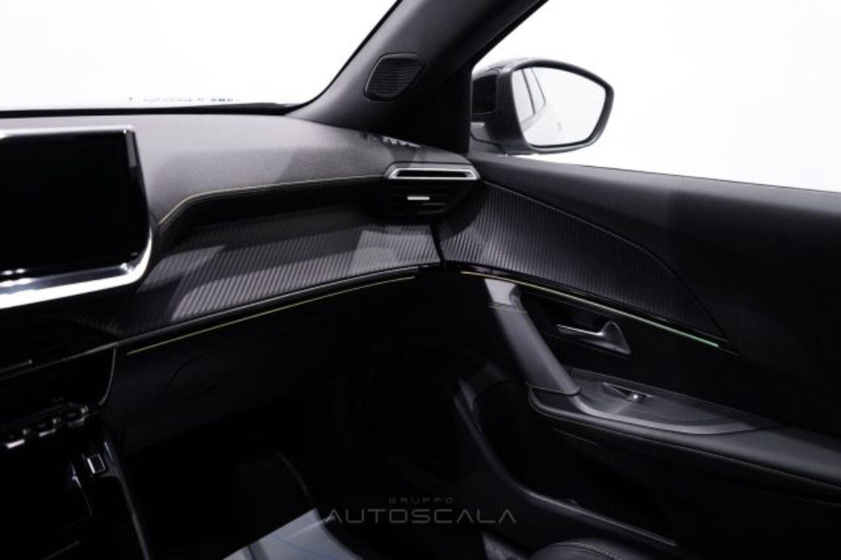 Peugeot 2008 1.2 puretech GT s&s 130cv eat8 (17)