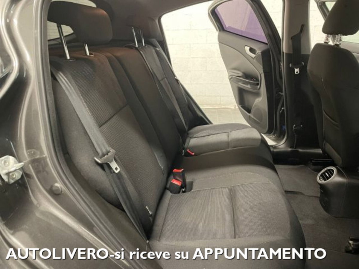 Alfa Romeo Giulietta 2.0 JTDm-2 Distinctive 170cv (12)
