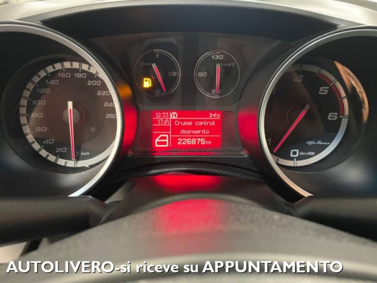 Alfa Romeo Giulietta 2.0 JTDm-2 Distinctive 170cv (13)