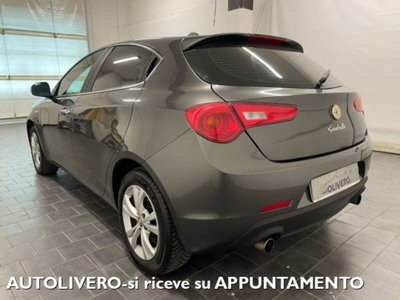 Alfa Romeo Giulietta 2.0 JTDm-2 Distinctive 170cv (3)