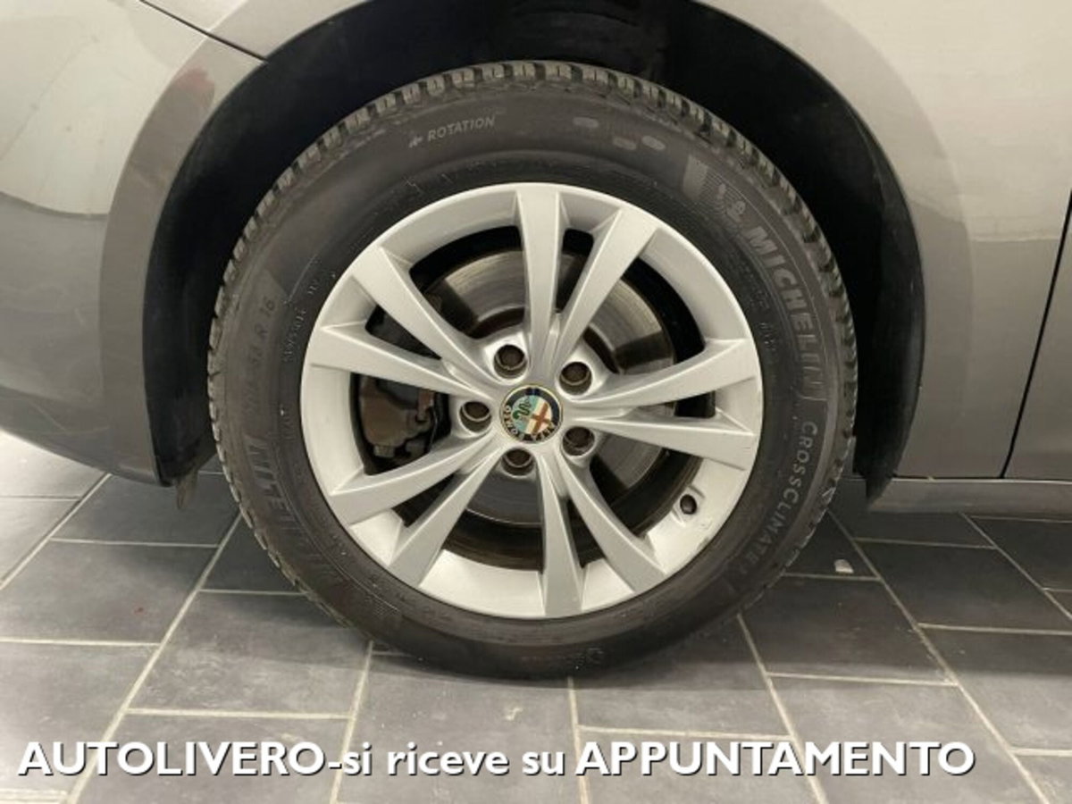 Alfa Romeo Giulietta 2.0 JTDm-2 Distinctive 170cv (5)