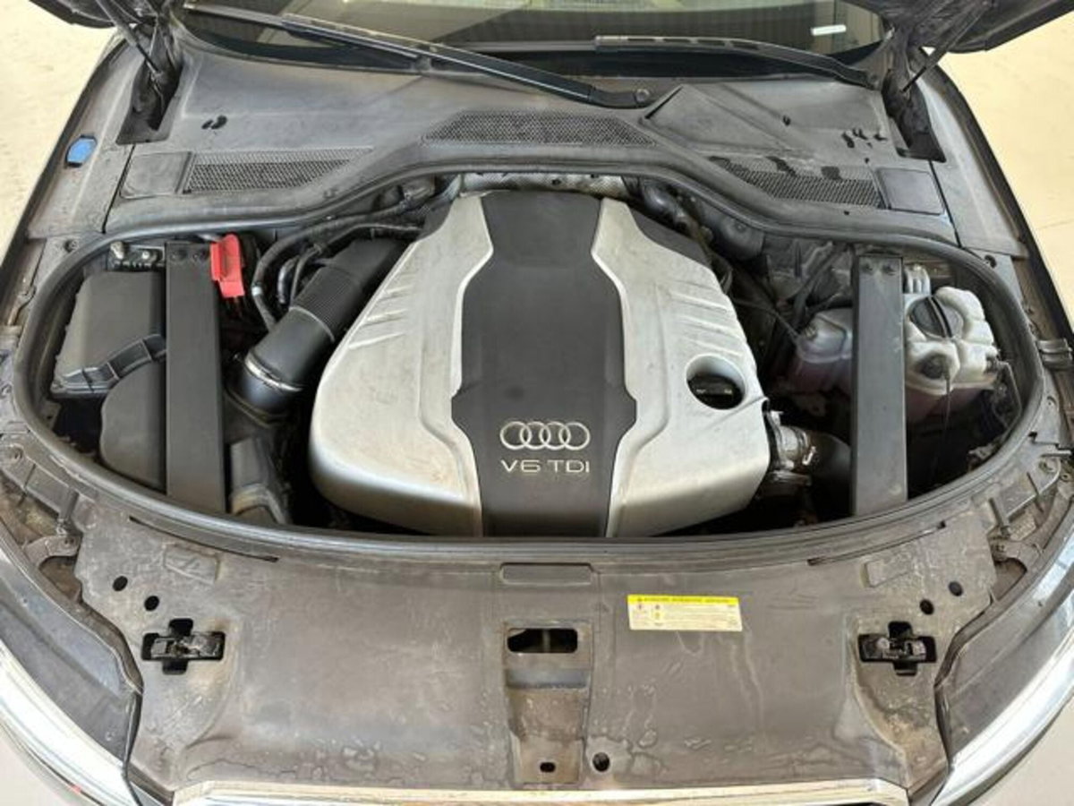 Audi A8 3.0 TDI 262 CV quattro tiptronic (9)