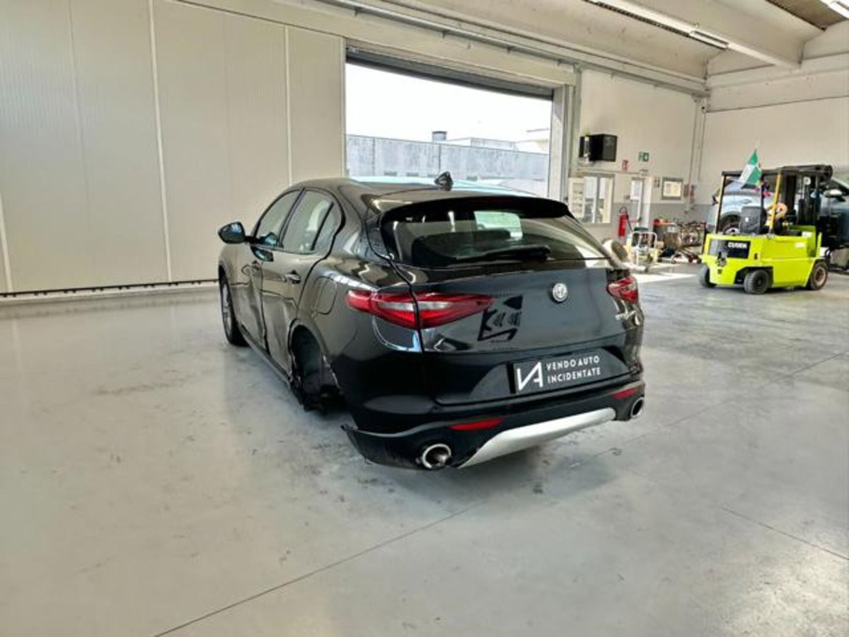 Alfa Romeo Stelvio Stelvio 2.2 Turbodiesel 160 CV AT8 RWD Super Business (5)