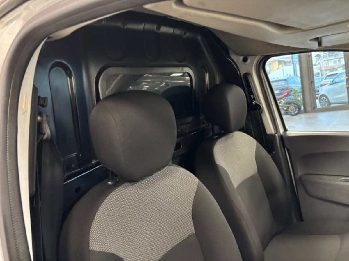 Dacia Dokker 1.6 8V 110CV GPL Comfort (20)