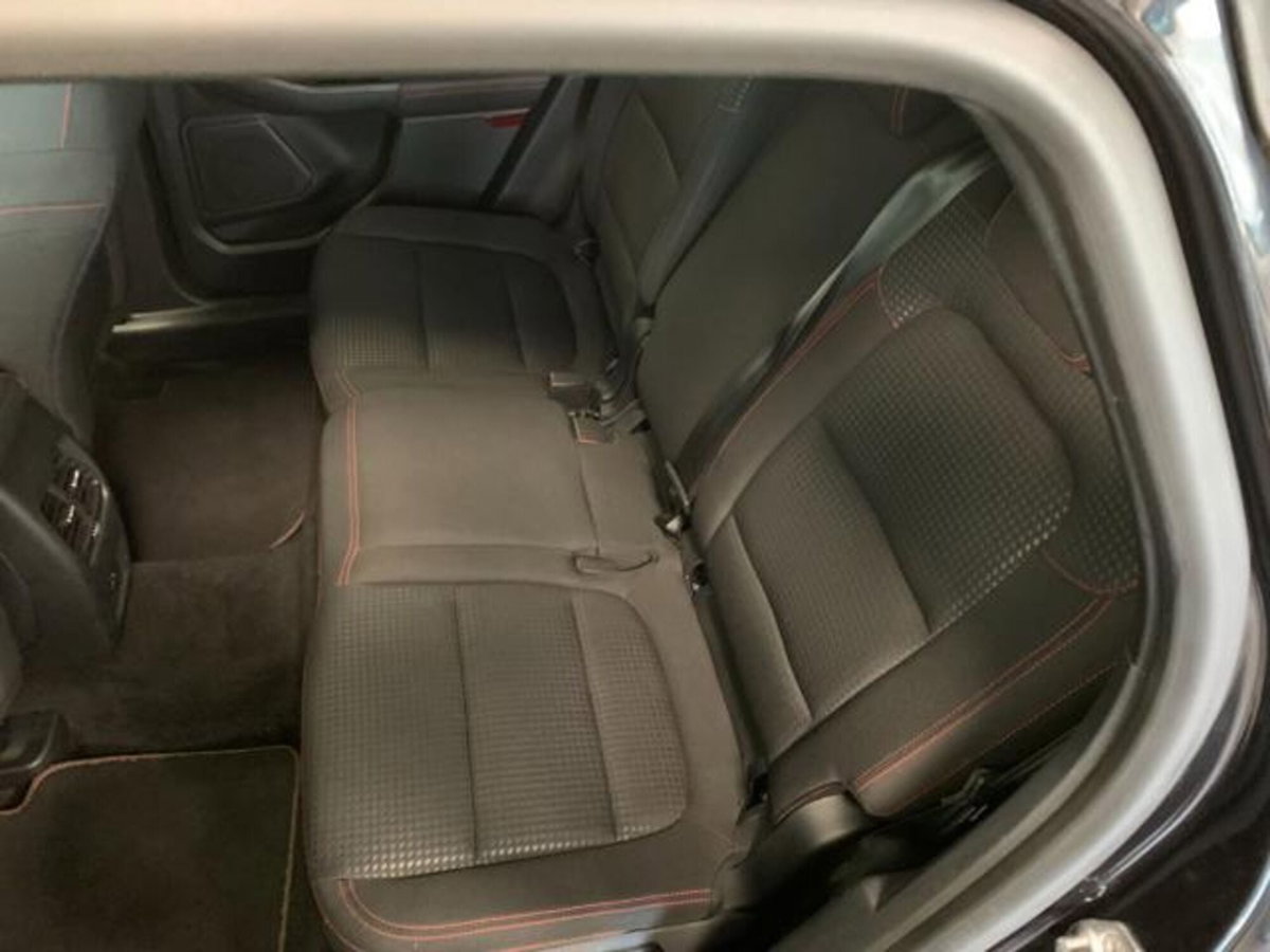 Ford Kuga 1.5 EcoBlue 120 CV aut. 2WD ST-Line X Design (13)