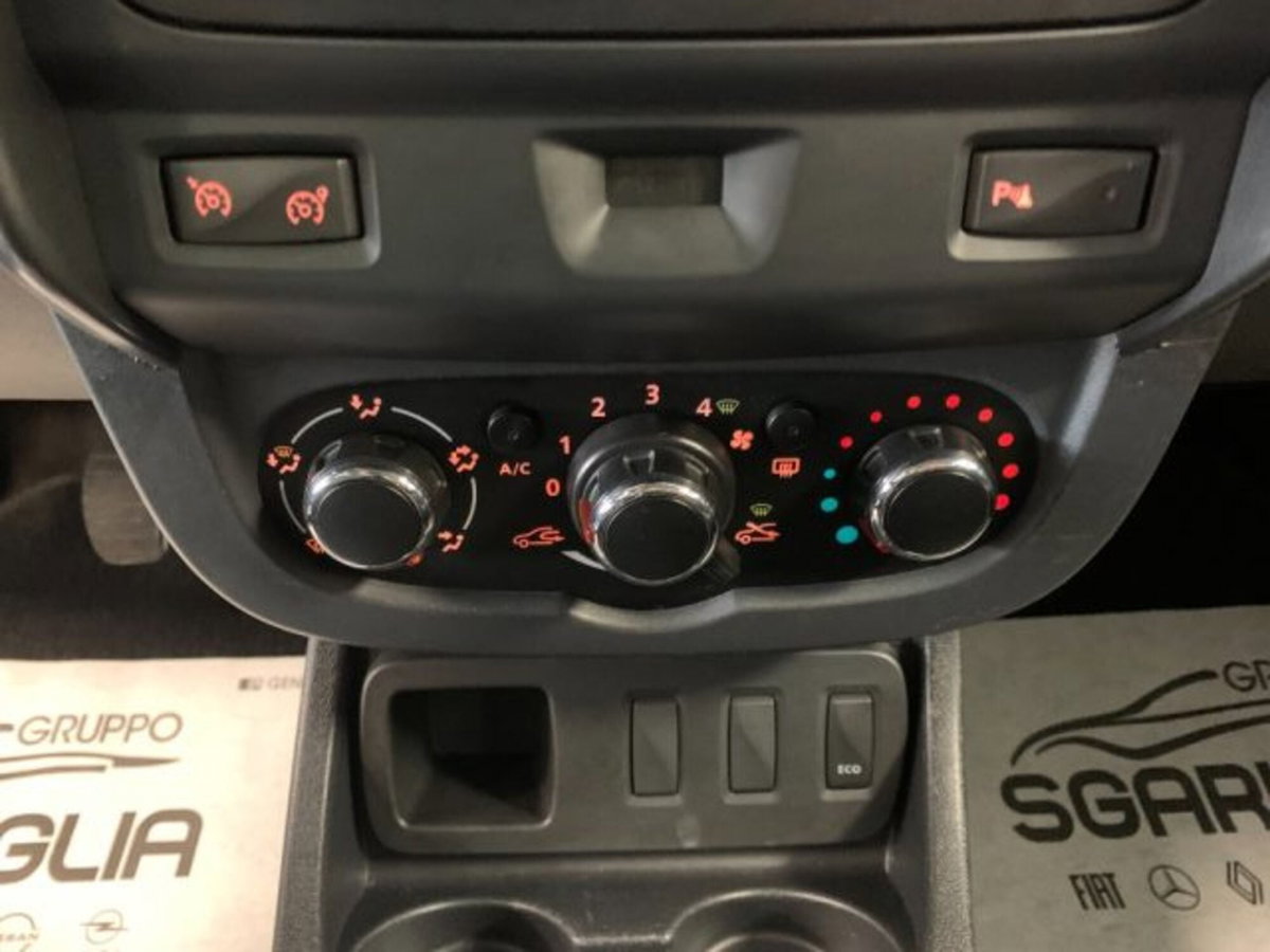 Dacia Duster 1.5 dCi 110CV 4x2 Prestige (16)