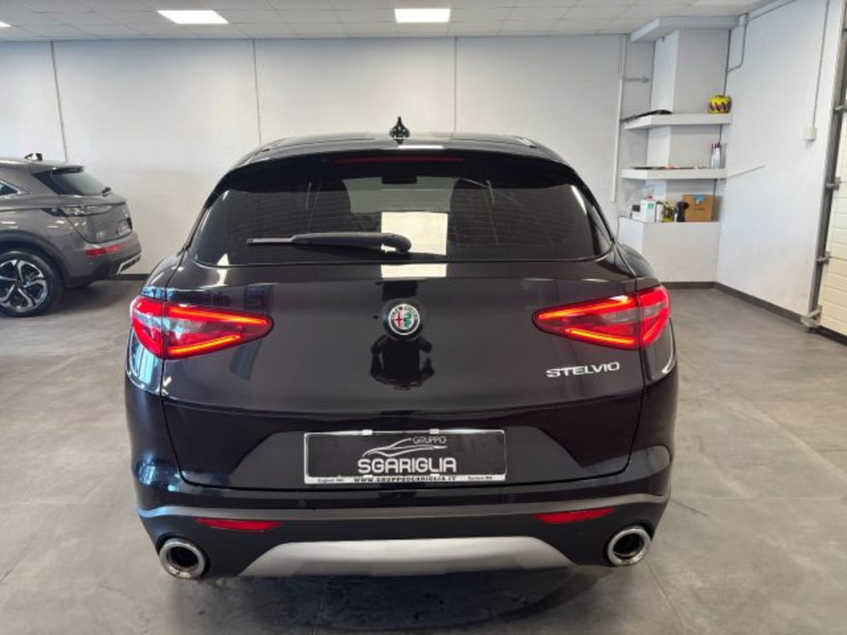 Alfa Romeo Stelvio Stelvio 2.2 Turbodiesel 160 CV AT8 RWD Sport-Tech (5)