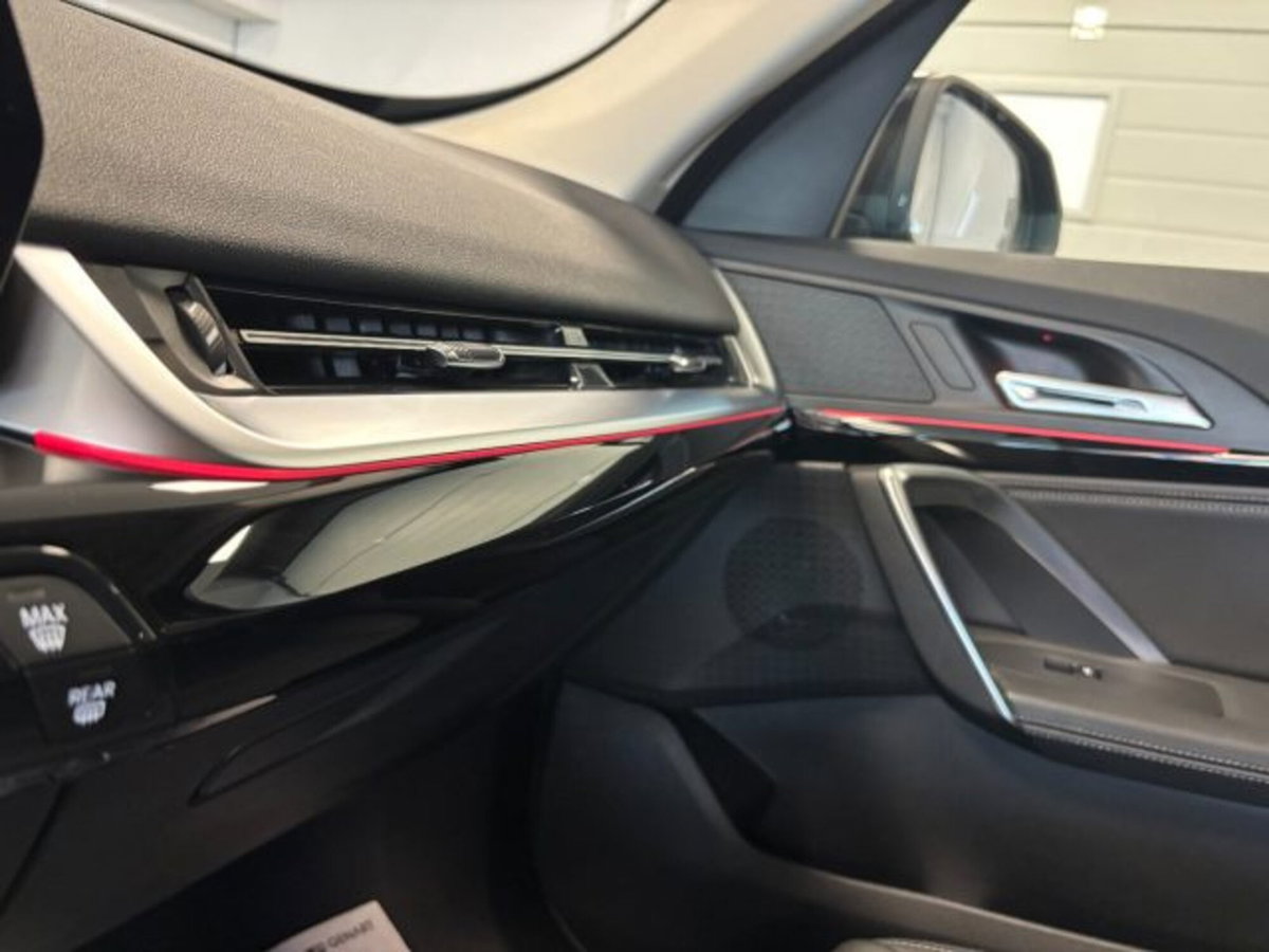 BMW X1 sDrive 18d xLine (18)