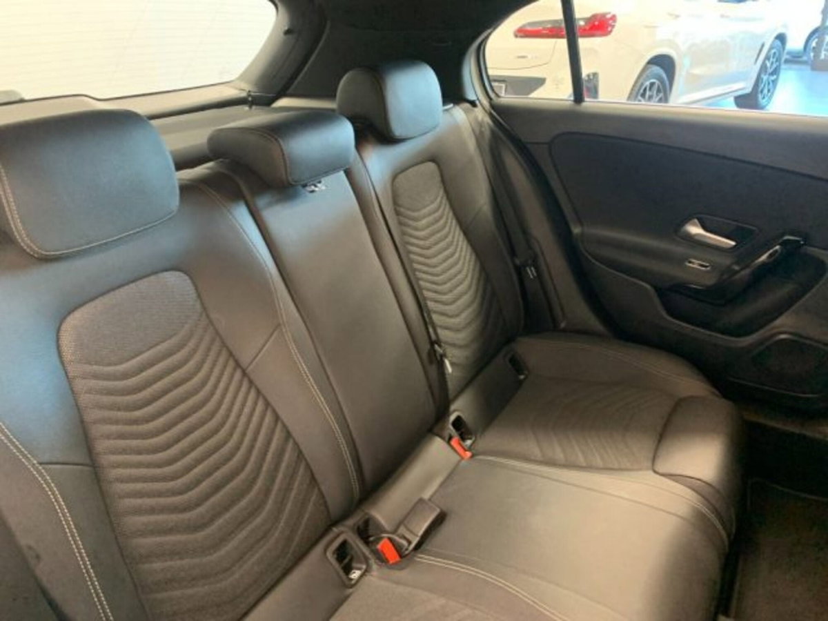 Mercedes-Benz Classe A Sedan 180 d 4p. Sport (13)