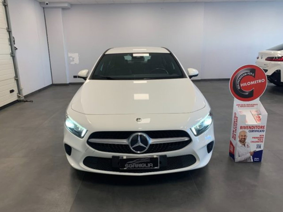 Mercedes-Benz Classe A Sedan 180 d 4p. Sport (2)