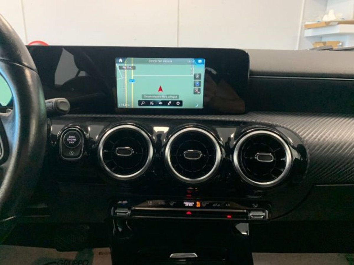Mercedes-Benz Classe A Sedan 180 d 4p. Sport (8)