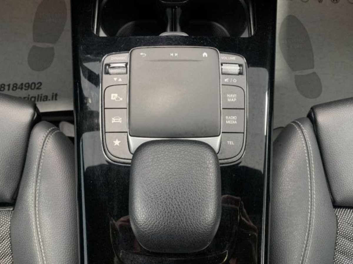 Mercedes-Benz Classe A Sedan 180 d 4p. Sport (9)