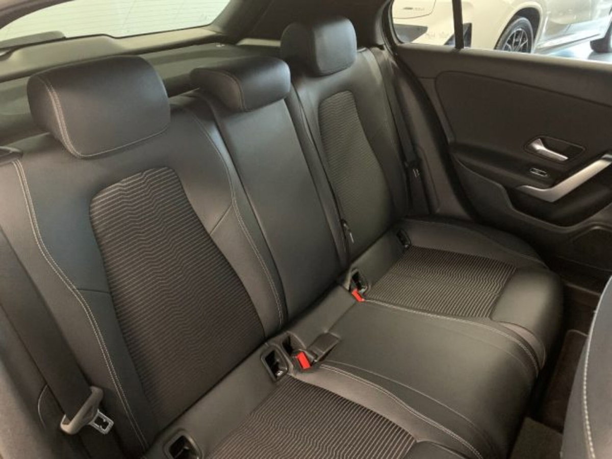 Mercedes-Benz Classe A 180 d AMG Line Premium Plus auto (14)