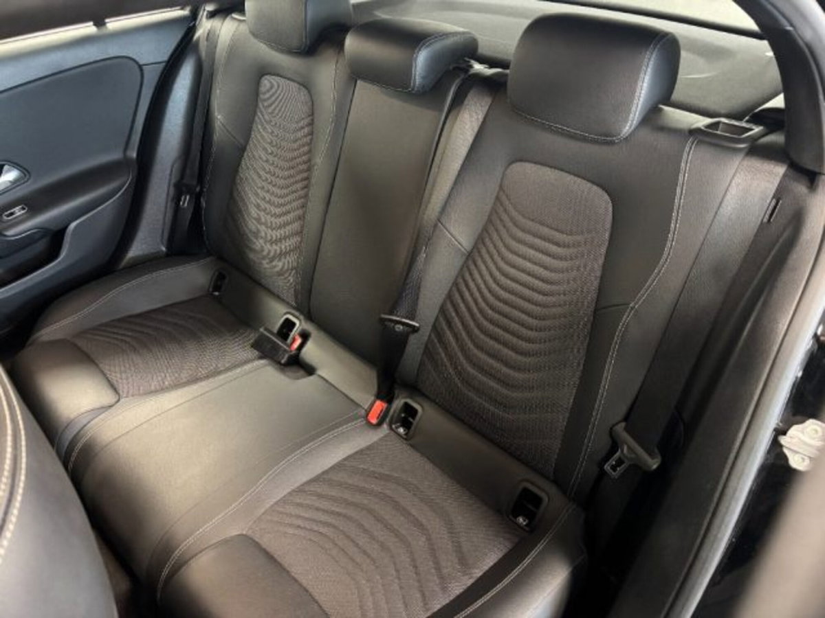 Mercedes-Benz Classe A 180 d AMG Line Premium Plus auto (18)