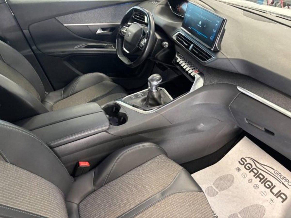 Peugeot 3008 BlueHDi 130 S&S EAT8 Allure Pack (14)